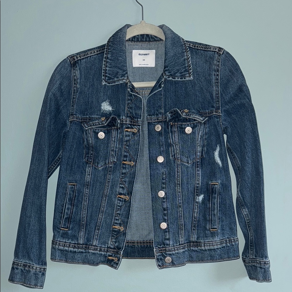 Old Navy Blue Jean Jacket with Classic Trucker Style and Fitted Silhouette